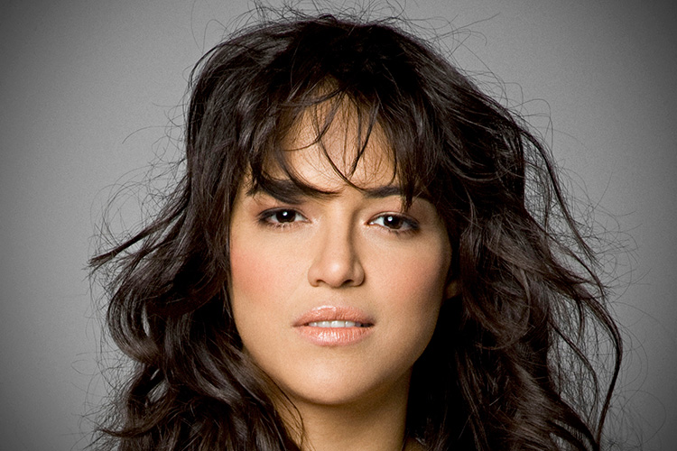 Michelle-Rodriguez-HD-Desktop-LightBox-Or-Umbrella